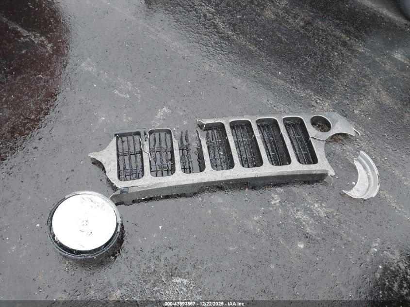 2005 Jeep Liberty Sport VIN: 1J4GL48K25W716061 Lot: 43993567