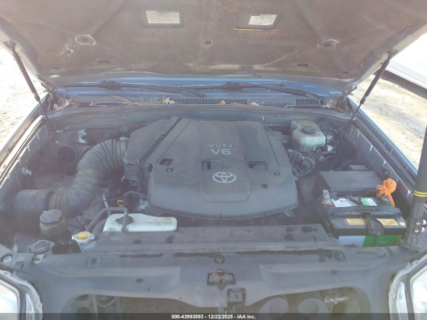 2004 Toyota 4Runner Sr5 V6 VIN: JTEZU14R740042256 Lot: 43993593