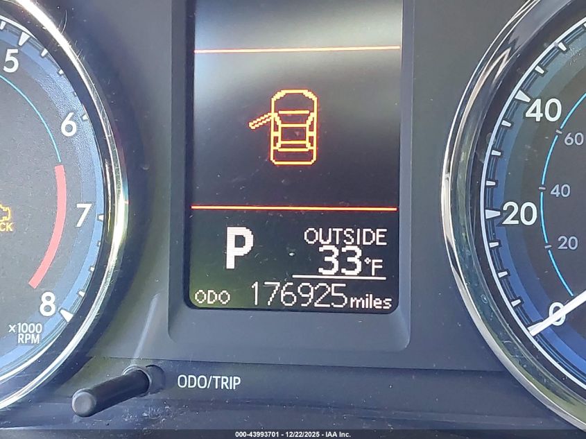 2018 Toyota Corolla Le VIN: 2T1BURHE4JC071470 Lot: 43993701