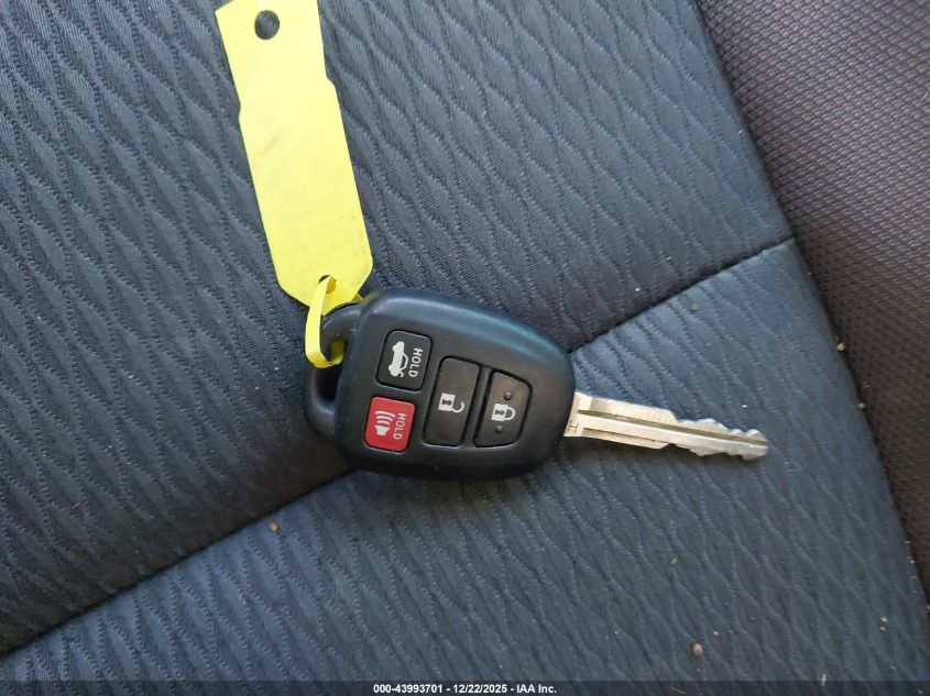 2018 Toyota Corolla Le VIN: 2T1BURHE4JC071470 Lot: 43993701