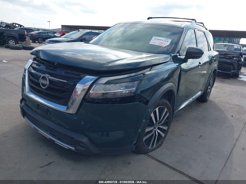 2023 Nissan Pathfinder Platinum Fwd