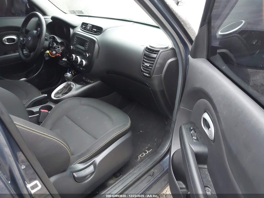 2015 KIA SOUL auction photo 5