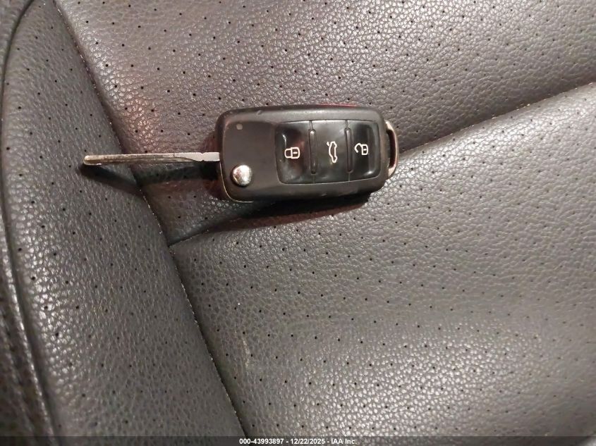 2013 Volkswagen Jetta Sportwagen 2.5L Se VIN: 3VWPP7AJ0DM639540 Lot: 43993897