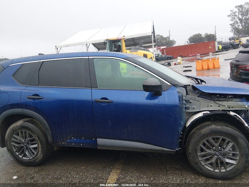 Nissan Rogue 2023-auction-13