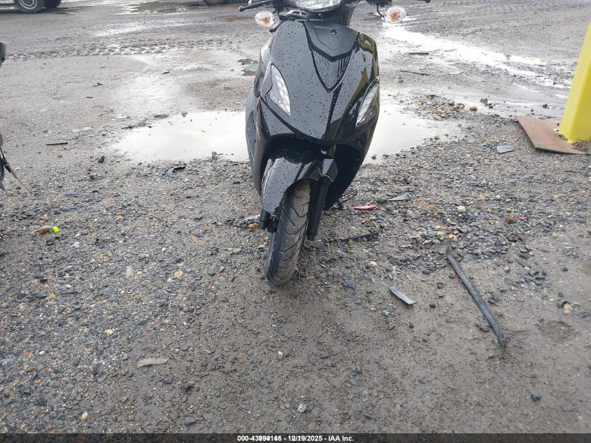 2024 Vespa Generic Scooter VIN: 35YACBBNXR1137575 Lot: 43994146