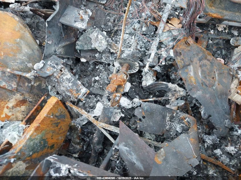 1994 Ford Econoline E350 Cutaway Van VIN: 1FDKE30G4RHB21598 Lot: 43994206