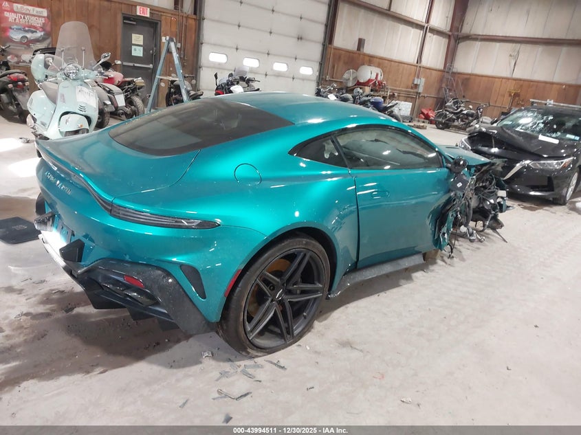 2025 Aston Martin Vantage