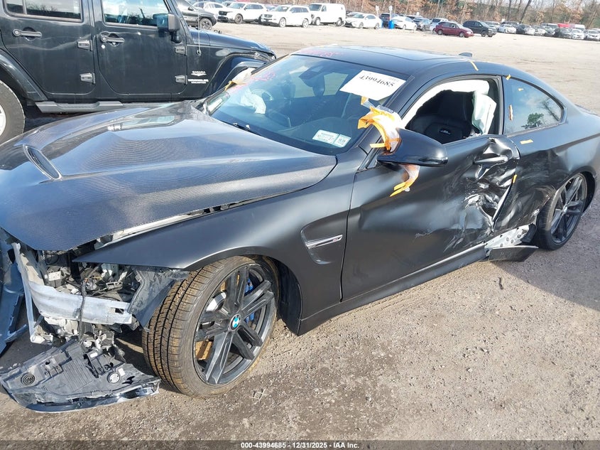 VIN WBS4Y9C52JAA85565 2018 BMW M4