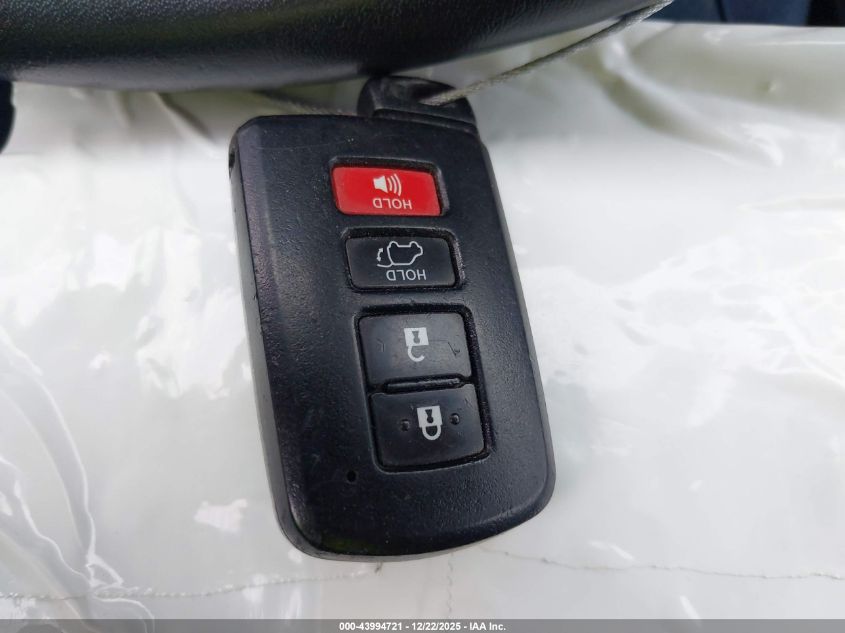 2017 Toyota Rav4 Limited VIN: 2T3DFREV0HW646056 Lot: 43994721