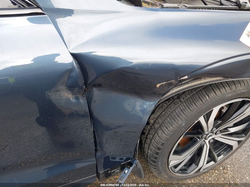 2025 Volvo Xc60 B5 Ultra VIN: YV4M12RM2S1038727 Lot: 43994760