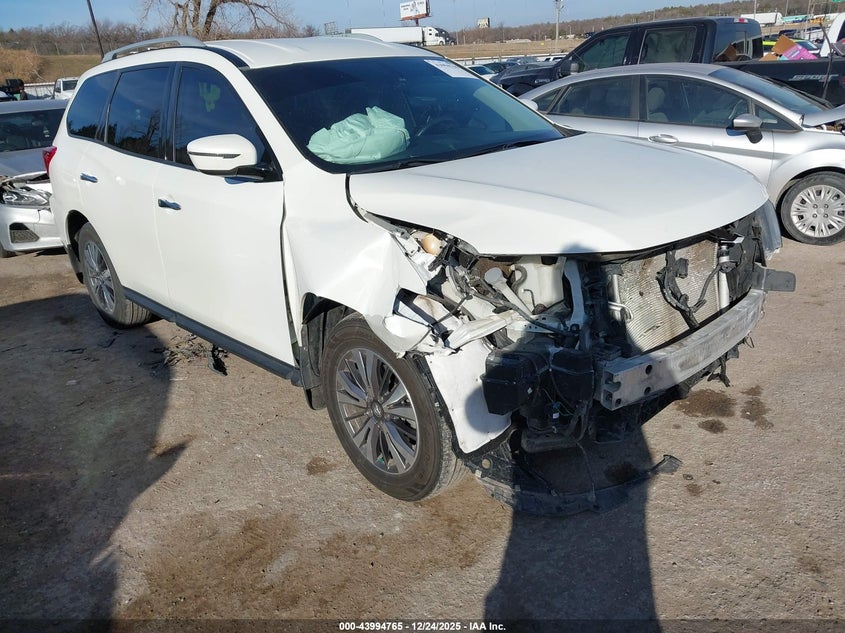 2019 Nissan Pathfinder Sv