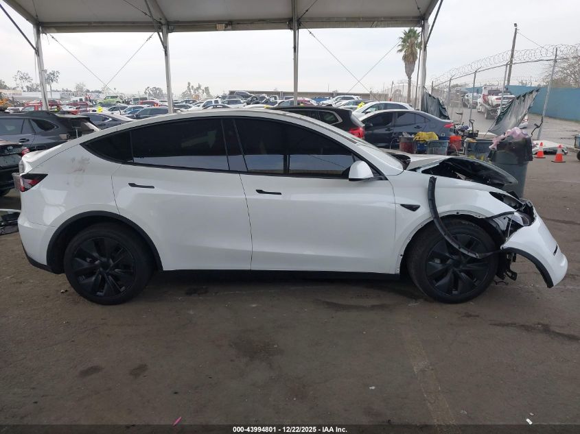 2025 Tesla Model Y Long Range Dual Motor Rear-Wheel Drive VIN: 7SAYGDED7SF221636 Lot: 43994801
