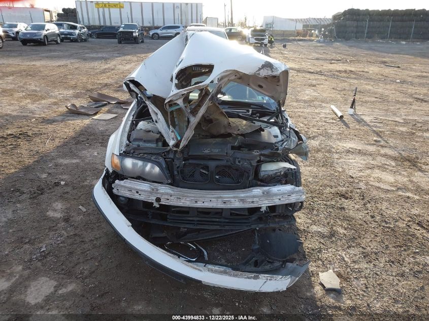 2004 BMW 325Xi VIN: WBAEU33434PR09404 Lot: 43994833