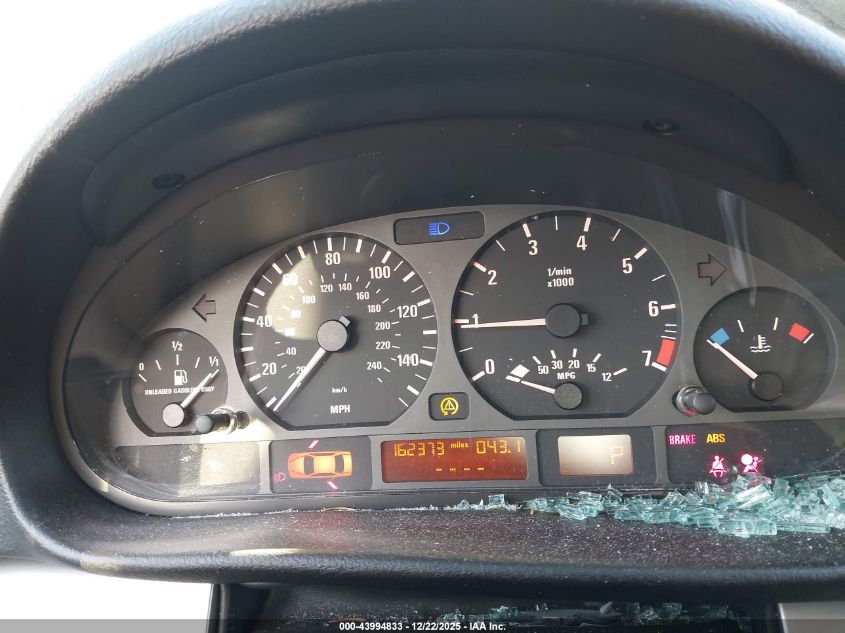 2004 BMW 325Xi VIN: WBAEU33434PR09404 Lot: 43994833