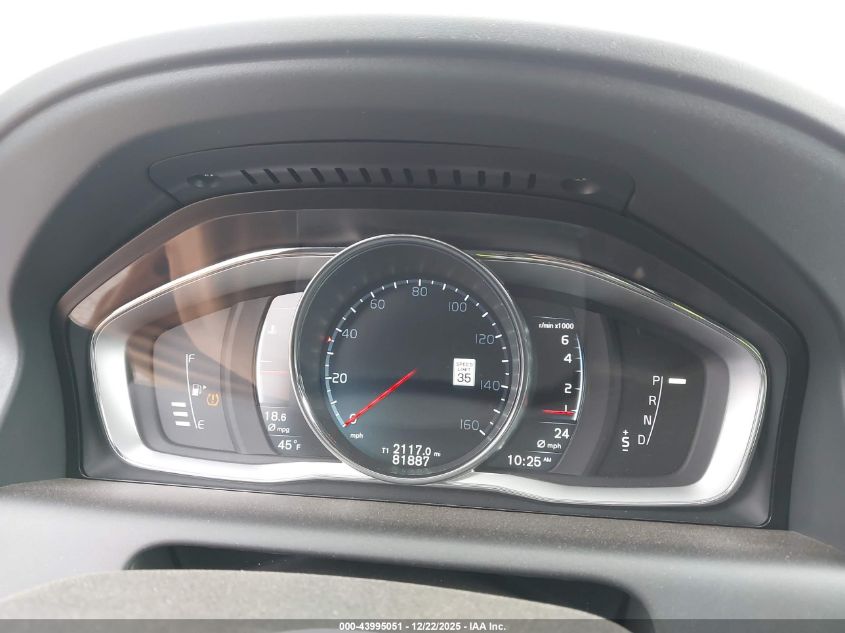 2016 Volvo Xc60 T6 Platinum VIN: YV4902RM2G2813151 Lot: 43995051