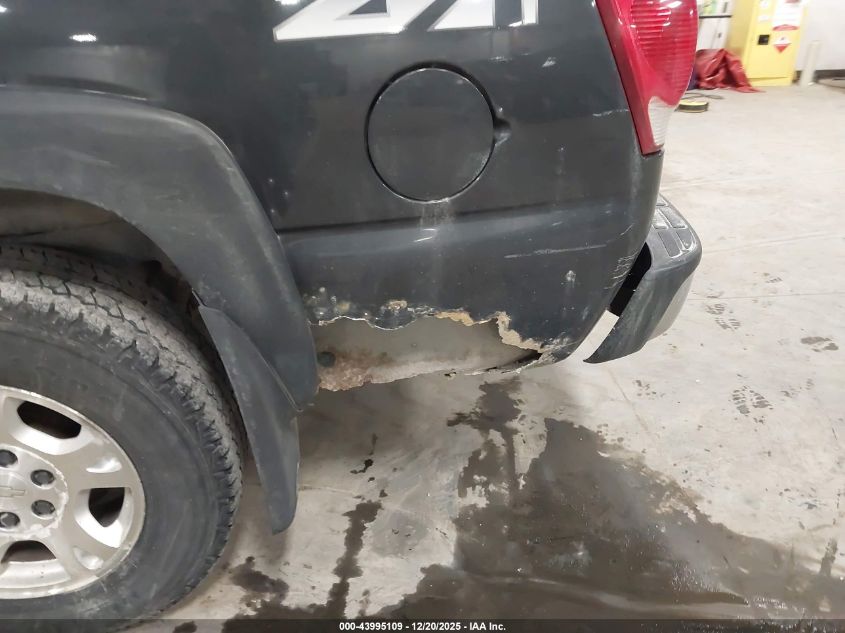 2005 Chevrolet Avalanche 1500 Z71 VIN: 3GNEK12Z05G289585 Lot: 43995109