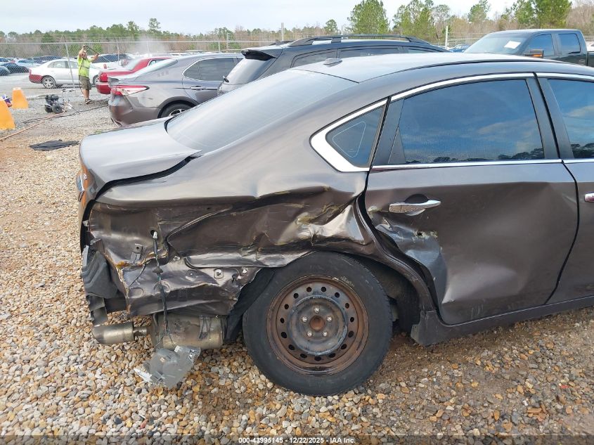 2015 Nissan Altima 2.5 S VIN: 1N4AL3AP1FN406010 Lot: 43995145