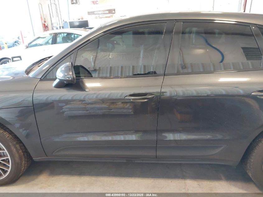 2018 Porsche Macan S VIN: WP1AB2A54JLB34223 Lot: 43995193