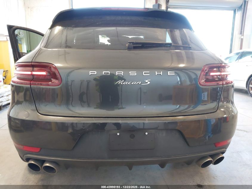 2018 Porsche Macan S VIN: WP1AB2A54JLB34223 Lot: 43995193