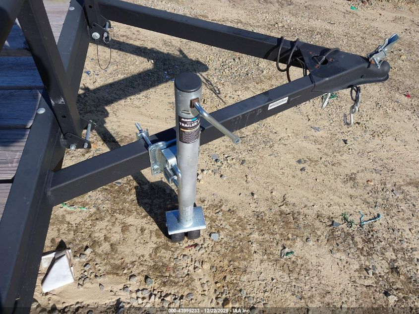 2022 Karavan 5.5X11 Trailer VIN: 5KTUS1513NF513986 Lot: 43995233