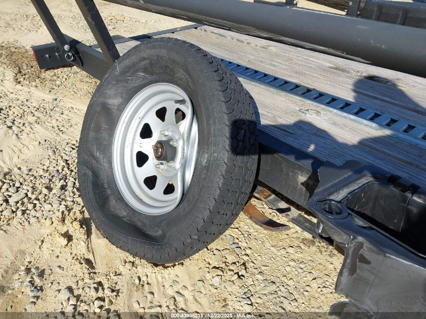 2022 Karavan 5.5X11 Trailer VIN: 5KTUS1513NF513986 Lot: 43995233