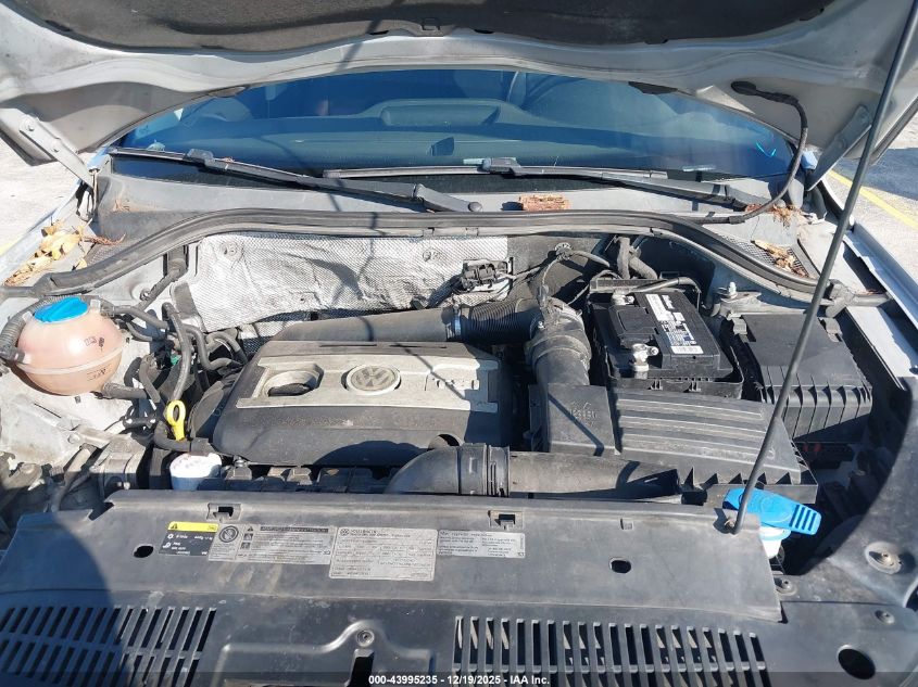 2016 Volkswagen Tiguan R-Line/S/Se/Sel VIN: WVGAV7AX2GW537692 Lot: 43995235