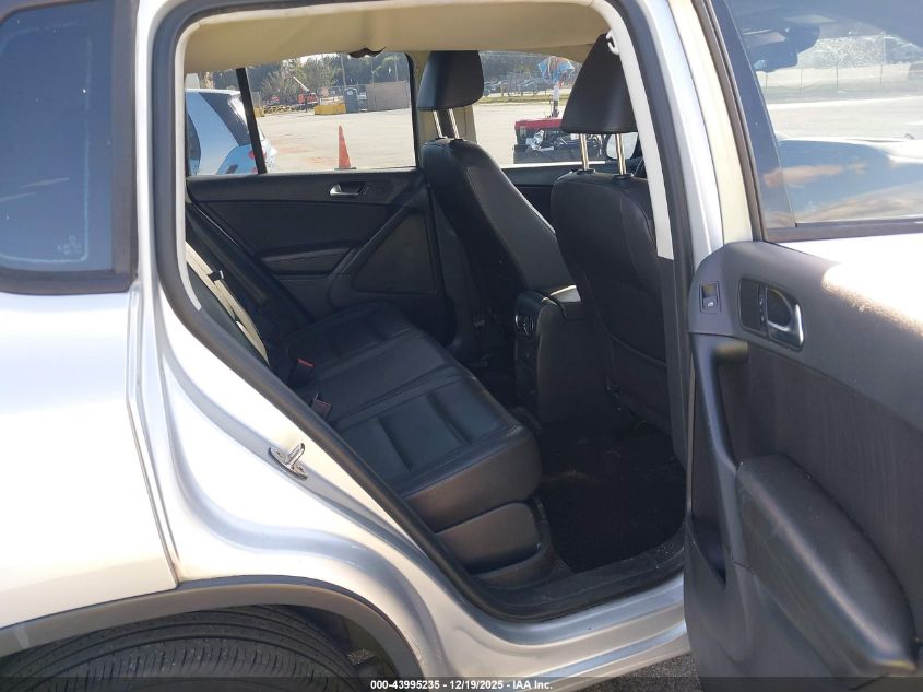 2016 Volkswagen Tiguan R-Line/S/Se/Sel VIN: WVGAV7AX2GW537692 Lot: 43995235