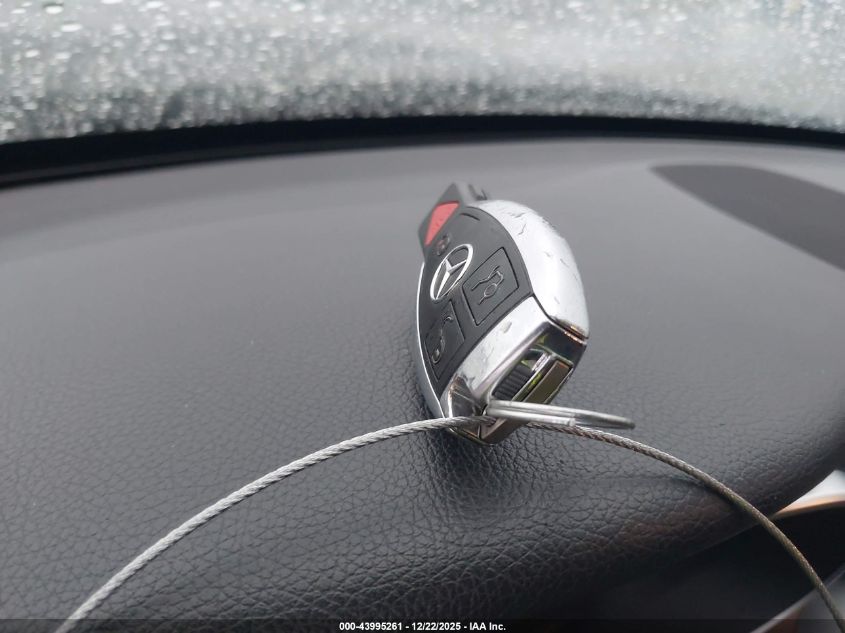 2016 Mercedes-Benz C 300 VIN: 55SWF4JB0GU157988 Lot: 43995261