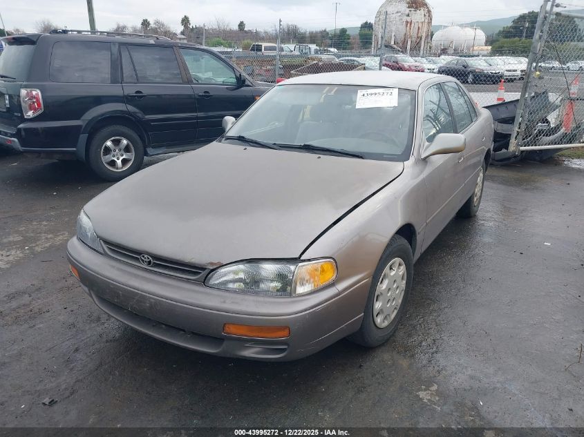 1996 Toyota Camry Dx/Le/Xle VIN: JT2BG12K4T0372852 Lot: 43995272