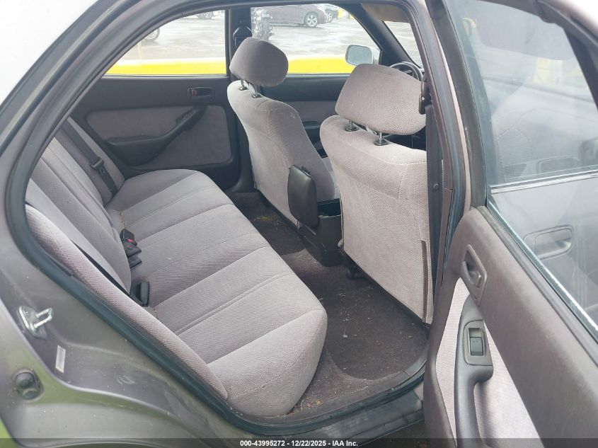 1996 Toyota Camry Dx/Le/Xle VIN: JT2BG12K4T0372852 Lot: 43995272