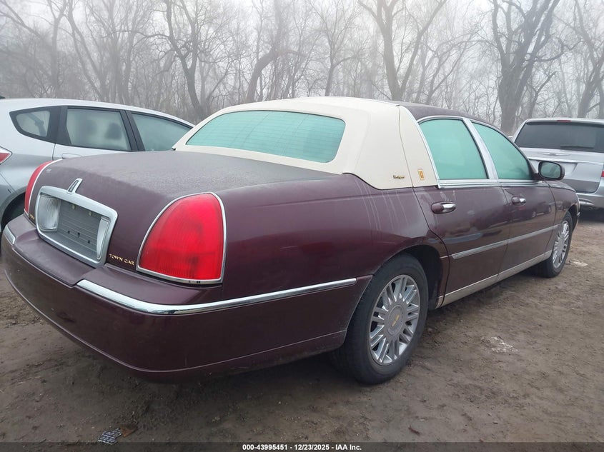 2006 Lincoln Town Car Designer Series #4