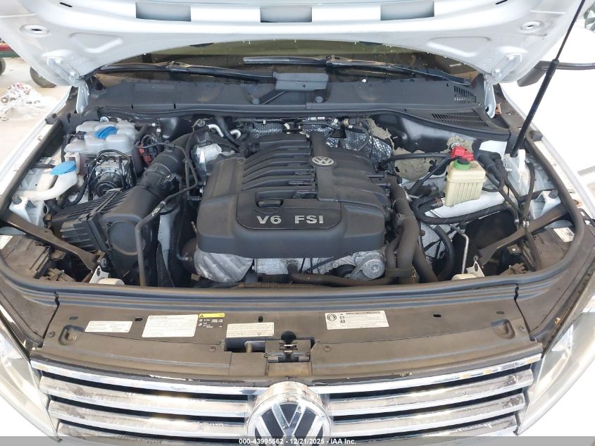 2015 Volkswagen Touareg V6 Sport VIN: WVGEF9BP1FD006101 Lot: 43995562