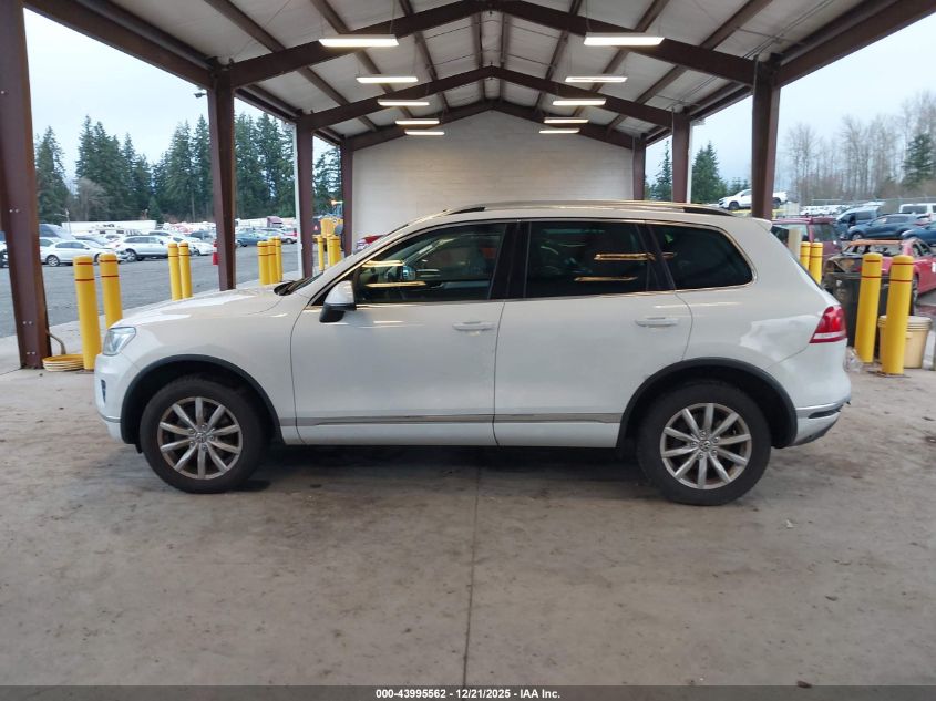 2015 Volkswagen Touareg V6 Sport VIN: WVGEF9BP1FD006101 Lot: 43995562