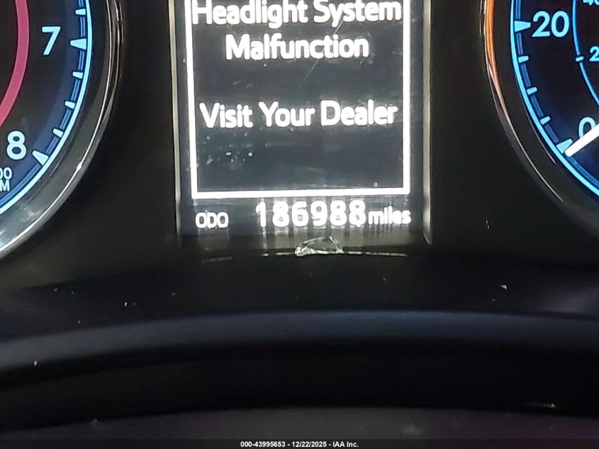 2018 Toyota Corolla Se VIN: 5YFBURHE2JP828155 Lot: 43995653