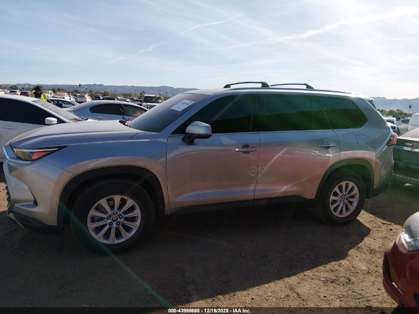 2024 Toyota Grand Highlander Xle VIN: 5TDAAAB53RS031964 Lot: 43995660