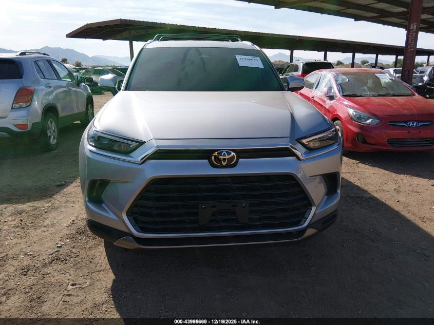 2024 Toyota Grand Highlander Xle VIN: 5TDAAAB53RS031964 Lot: 43995660