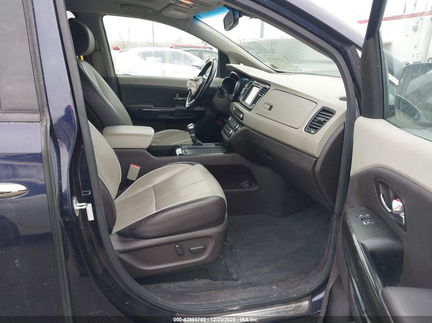 VIN KNDME5C12J6363953 2018 KIA SEDONA SX LIMITED
