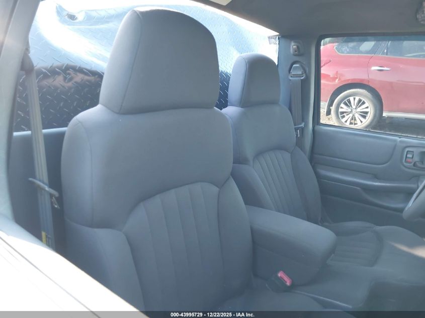 2003 Chevrolet S-10 VIN: 1GCCS14H138221075 Lot: 43995729