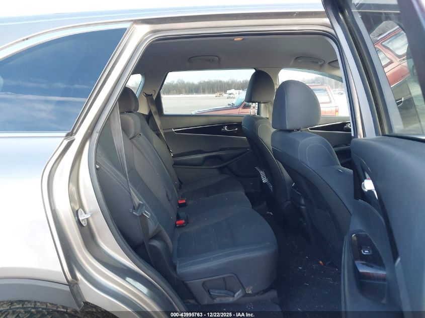 2019 Kia Sorento 3.3L Lx VIN: 5XYPGDA56KG498665 Lot: 43995763