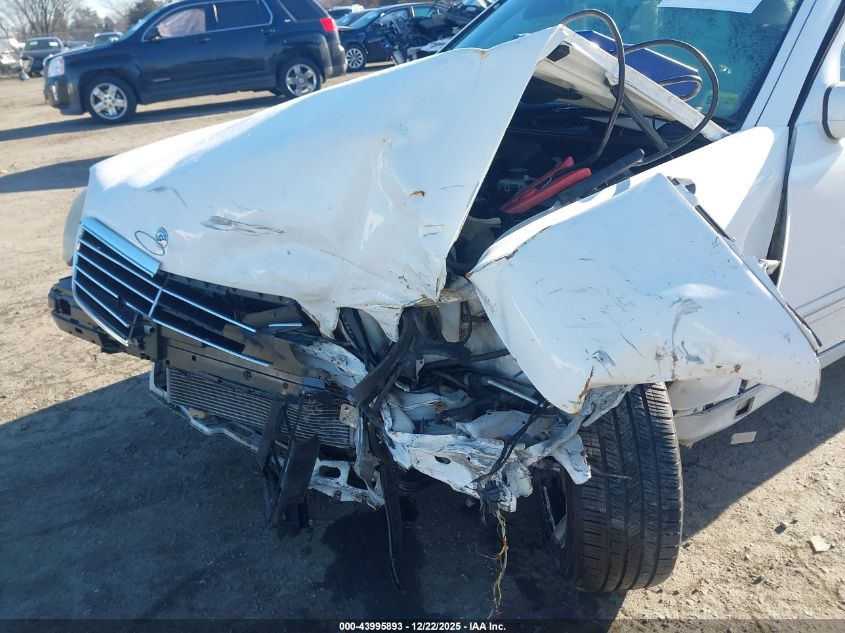 2000 Mercedes-Benz E 320 VIN: WDBJF65J2YB111994 Lot: 43995893