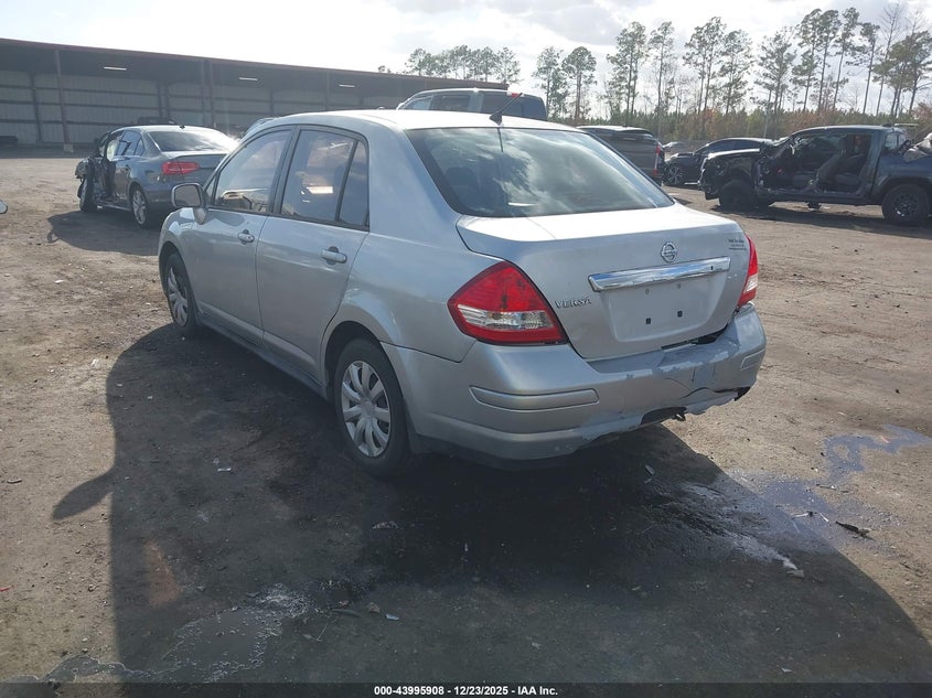 2011 Nissan Versa 1.8S