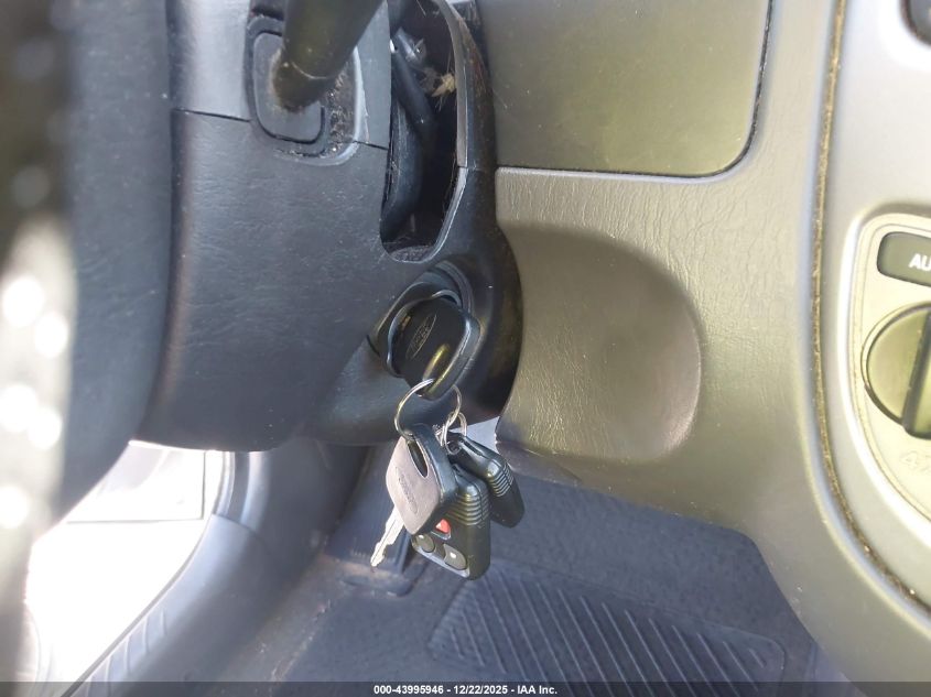 2003 Ford Escape Xlt VIN: 1FMYU93183KB81224 Lot: 43995946