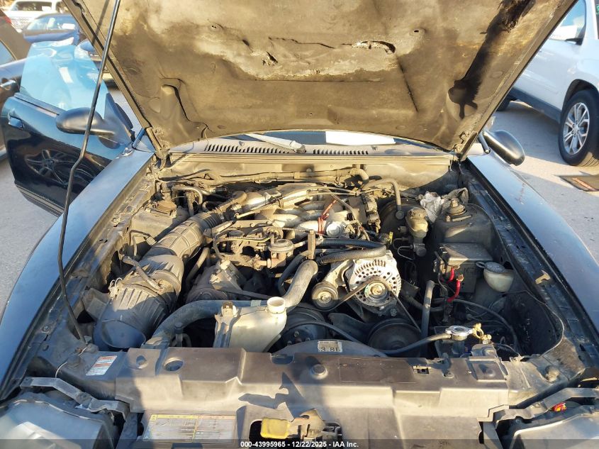 2000 Ford Mustang VIN: 1FAFP4045YF185211 Lot: 43995965