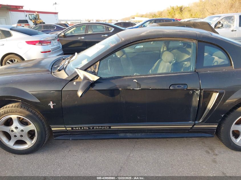 2000 Ford Mustang VIN: 1FAFP4045YF185211 Lot: 43995965