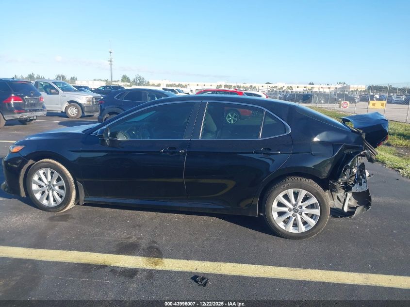 2018 Toyota Camry Le VIN: 4T1B11HK8JU025462 Lot: 43996007