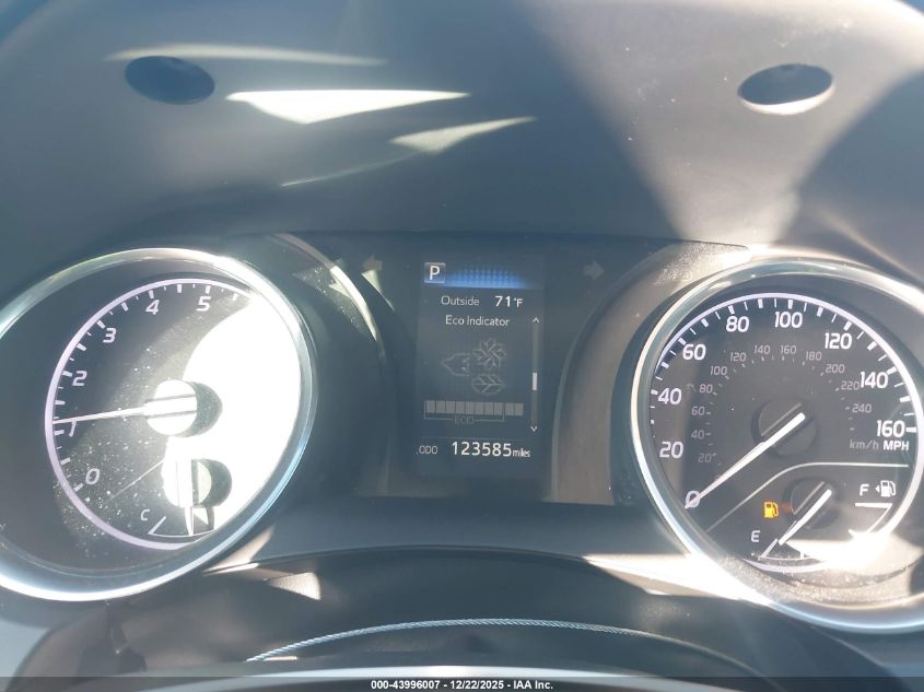 2018 Toyota Camry Le VIN: 4T1B11HK8JU025462 Lot: 43996007