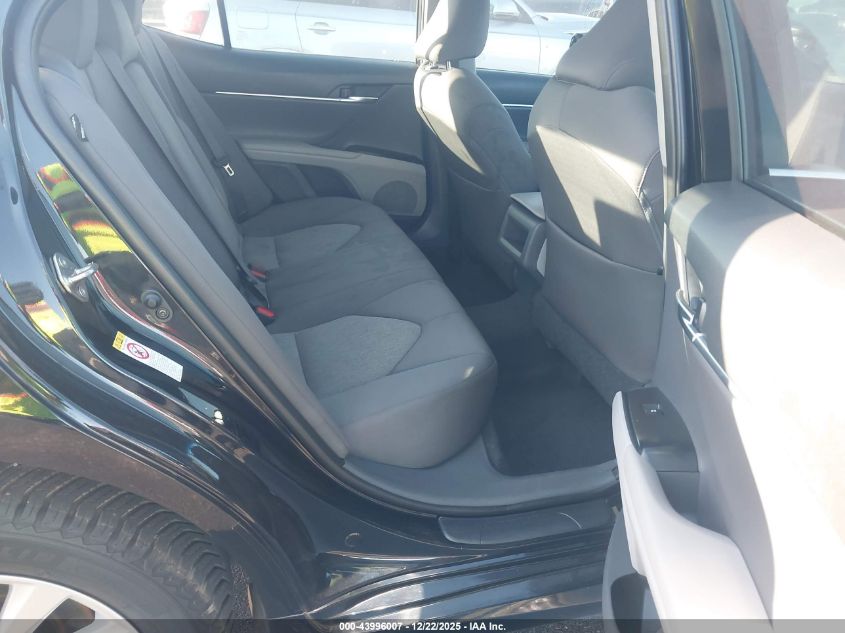 2018 Toyota Camry Le VIN: 4T1B11HK8JU025462 Lot: 43996007