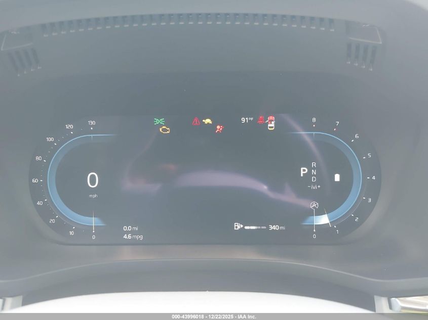 2025 Volvo Xc60 B5 Plus VIN: YV4M12RC3S1080895 Lot: 43996018