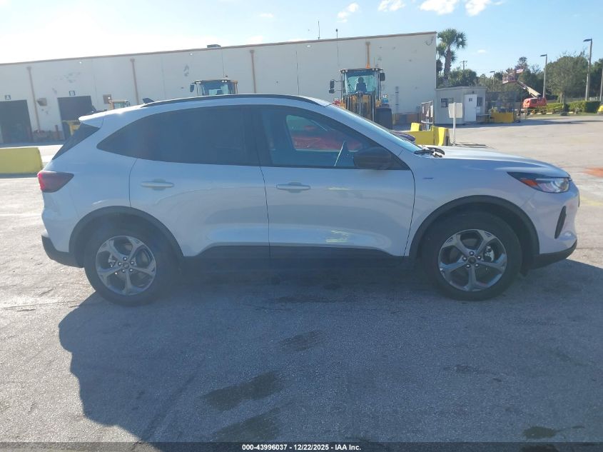2025 Ford Escape St-Line VIN: 1FMCU0MN7SUB23082 Lot: 43996037