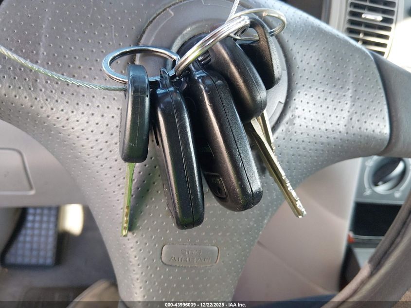 2007 Toyota Corolla Le VIN: 1NXBR32E77Z780425 Lot: 43996039